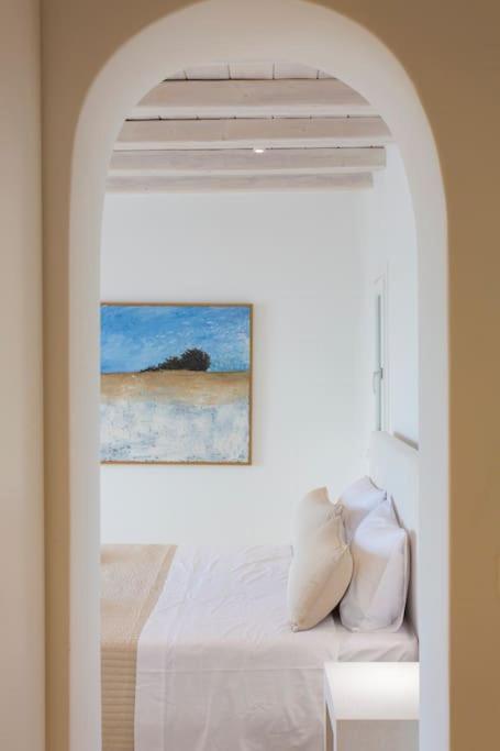 Kymothea, Agios Lazaros Mykonos Town